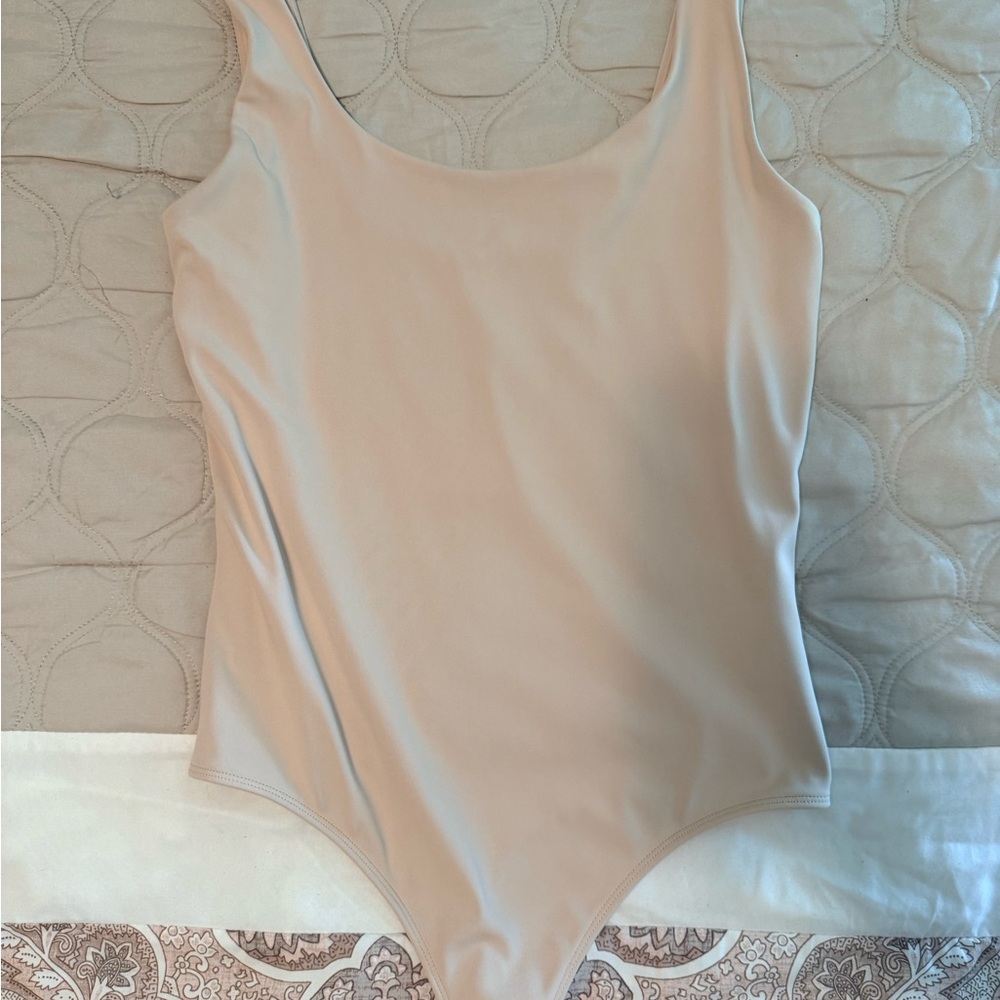 Beige Express Body Contour High Compression Scoop Neck Bodysuit